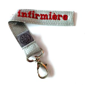 Porte clé gris argenté