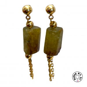 Boucles d'oreilles pierre  naturelle et pompon chaine